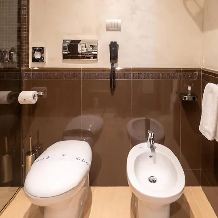 Hotiday Szálloda 5*